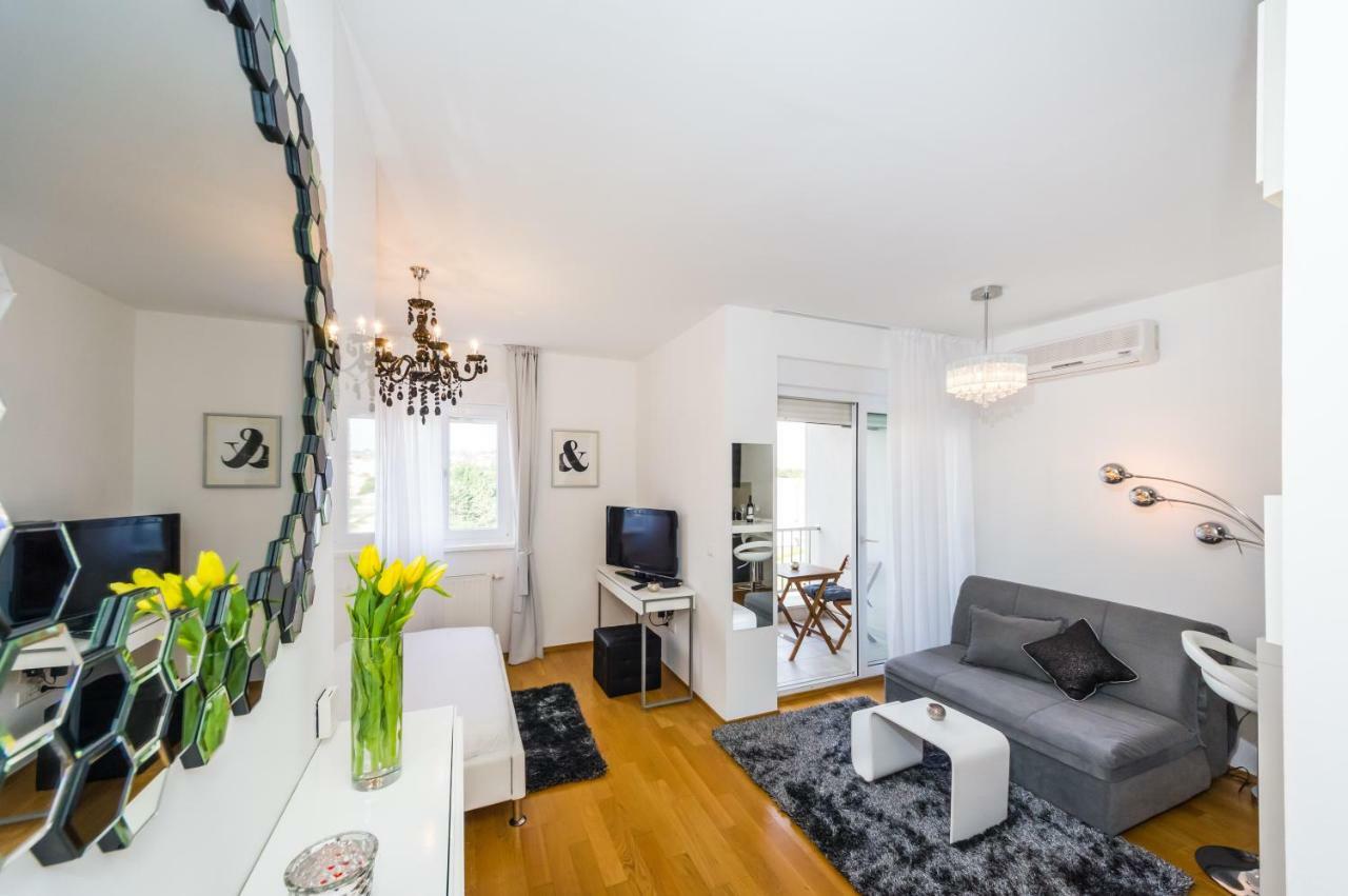 Studio Apartment K & K With Free Garage زادار المظهر الخارجي الصورة
