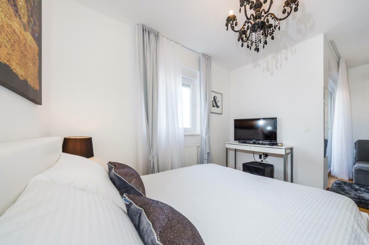 Studio Apartment K & K With Free Garage زادار المظهر الخارجي الصورة