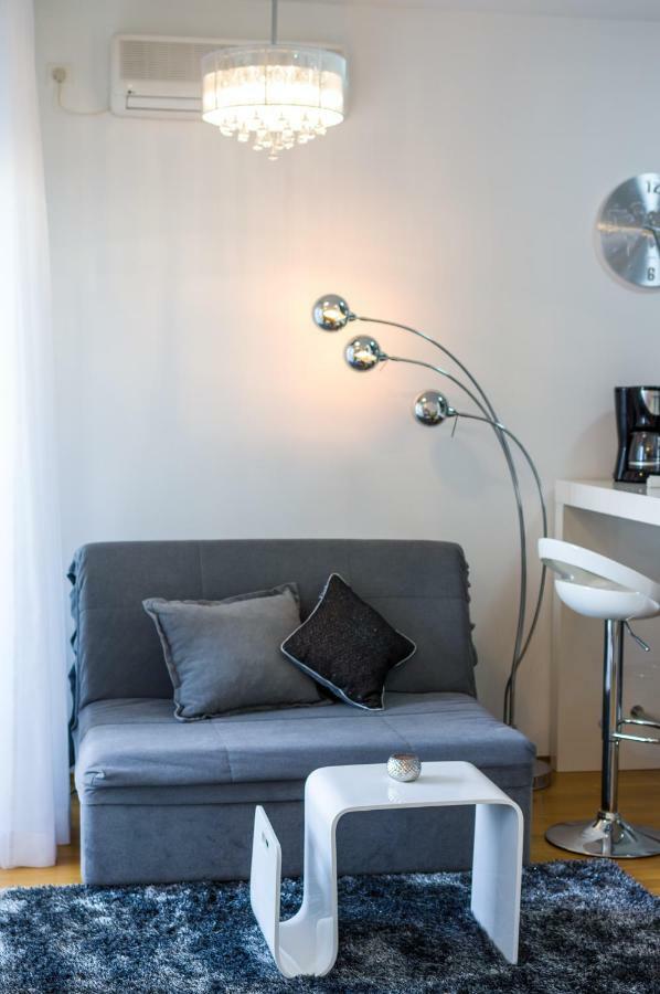 Studio Apartment K & K With Free Garage زادار المظهر الخارجي الصورة